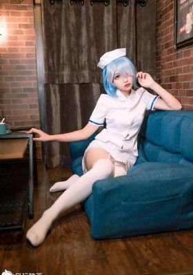精藏阁满在18点此进入海报