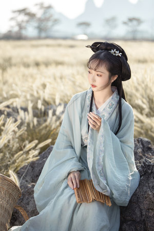 三个黑人玩一个女4P文