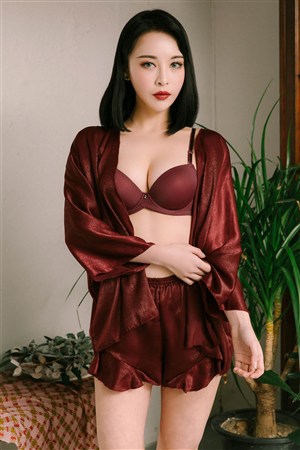 一个人看的www免费资源动漫海报